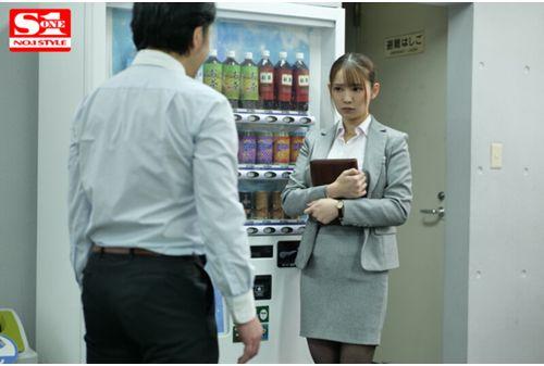 SSIS-386 In A Shared Room With A Middle-aged Sexual Harassment Boss Who Looks Down On A Business Trip ... Screenshot